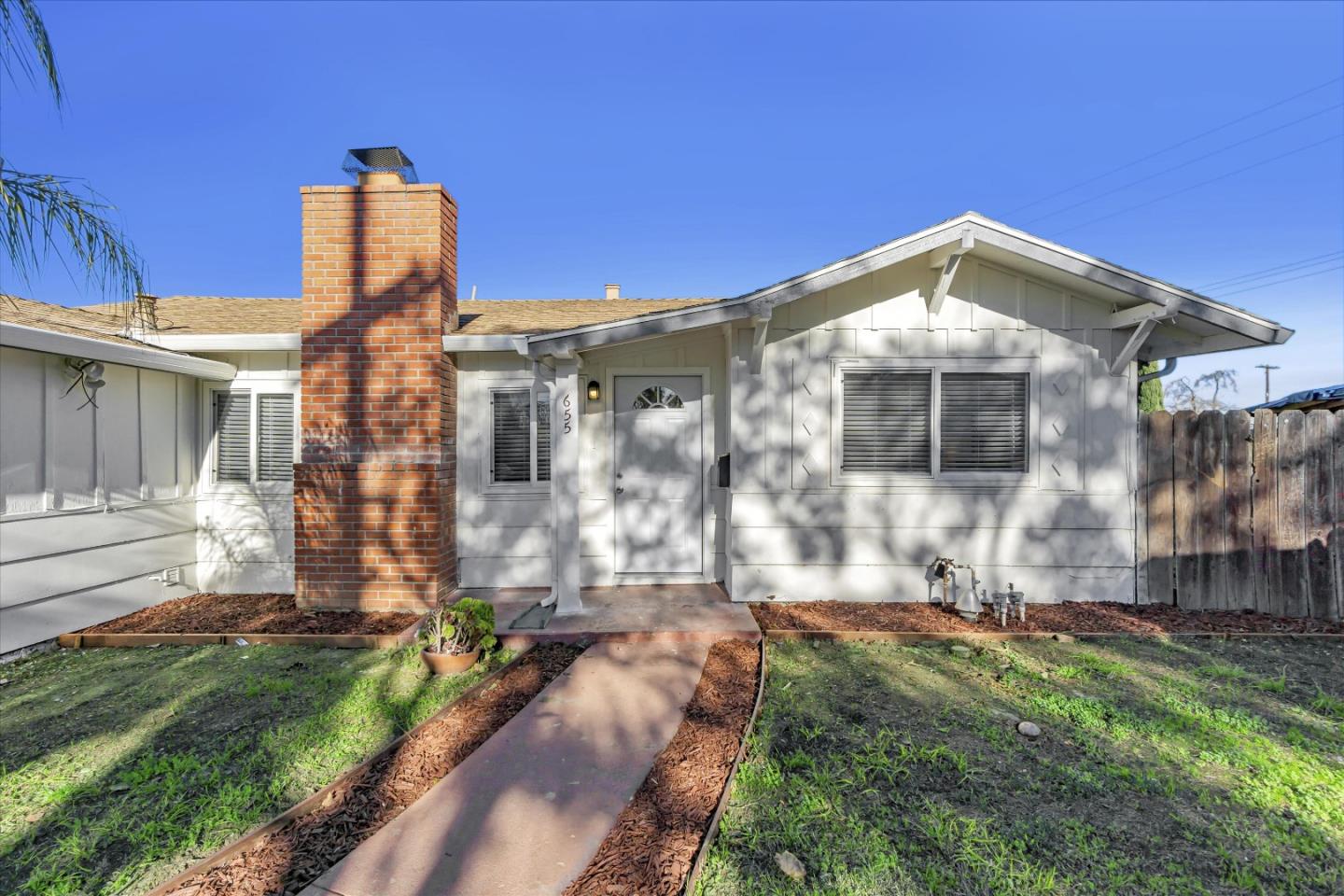 655 Chester Dr, Pittsburg, CA 94565 photo 4