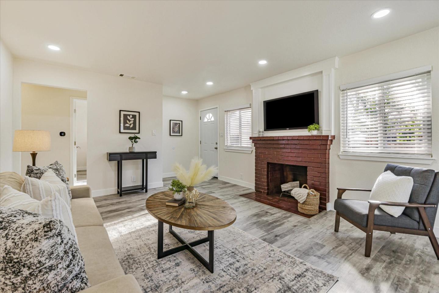 655 Chester Dr, Pittsburg, CA 94565 photo 6