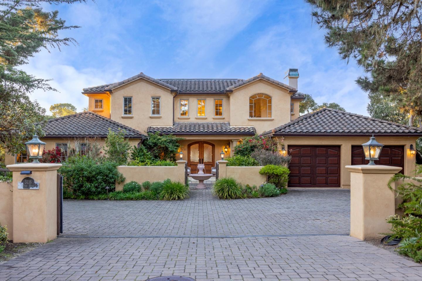 Detail Gallery Image 2 of 37 For 3116 Bird Rock Rd, Pebble Beach,  CA 93953 - 4 Beds | 3/1 Baths