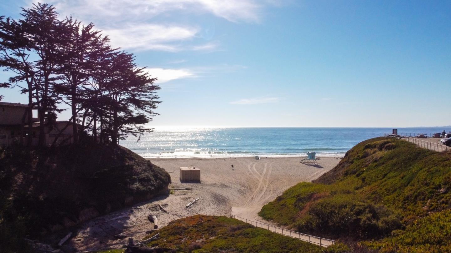 Detail Gallery Image 2 of 28 For 55 Verdoso Ave, La Selva Beach,  CA 95076 - 4 Beds | 2 Baths