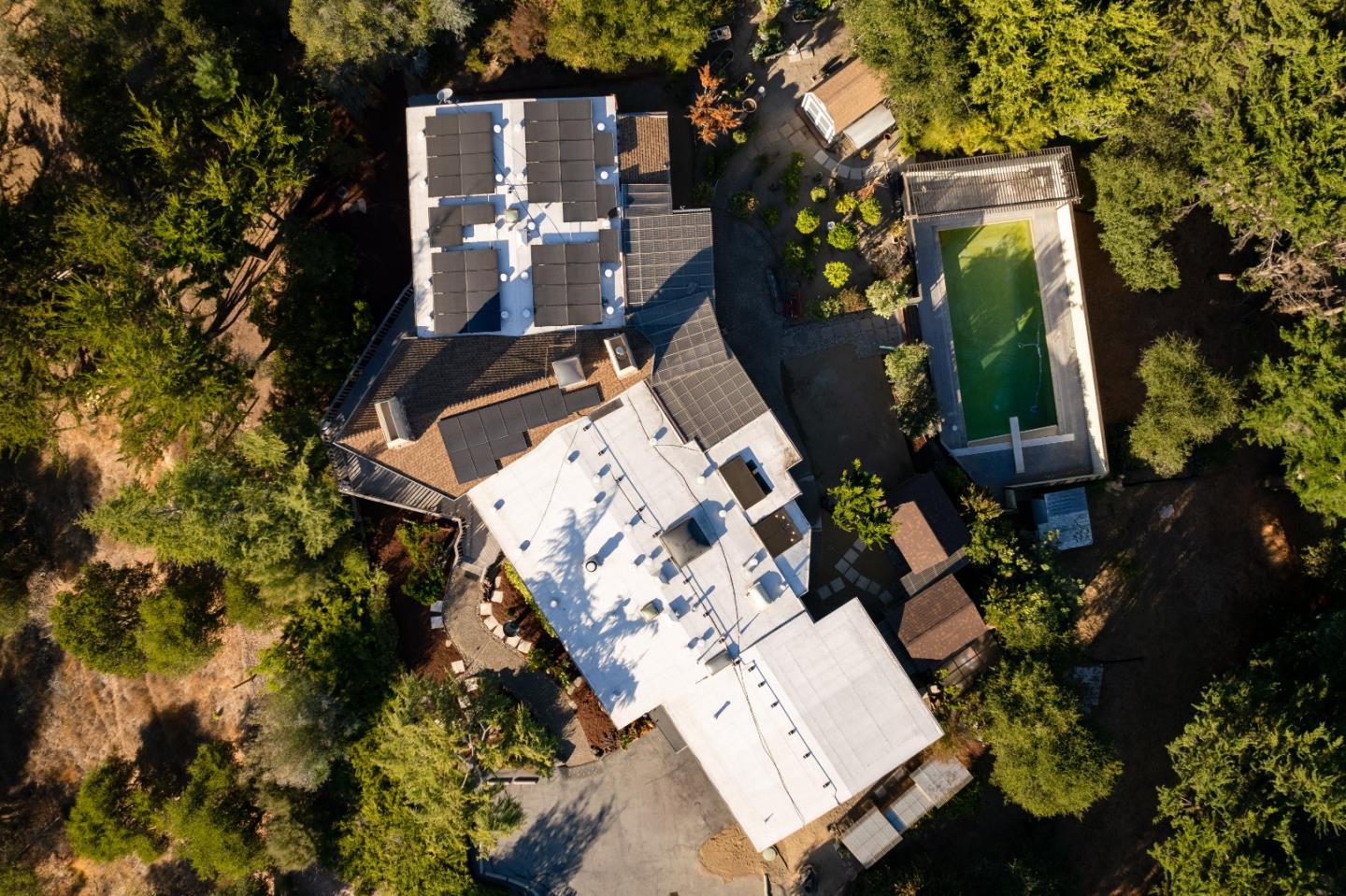 Detail Gallery Image 2 of 101 For 100 Pleasant Heights Dr, Aptos,  CA 95003 - 4 Beds | 4 Baths