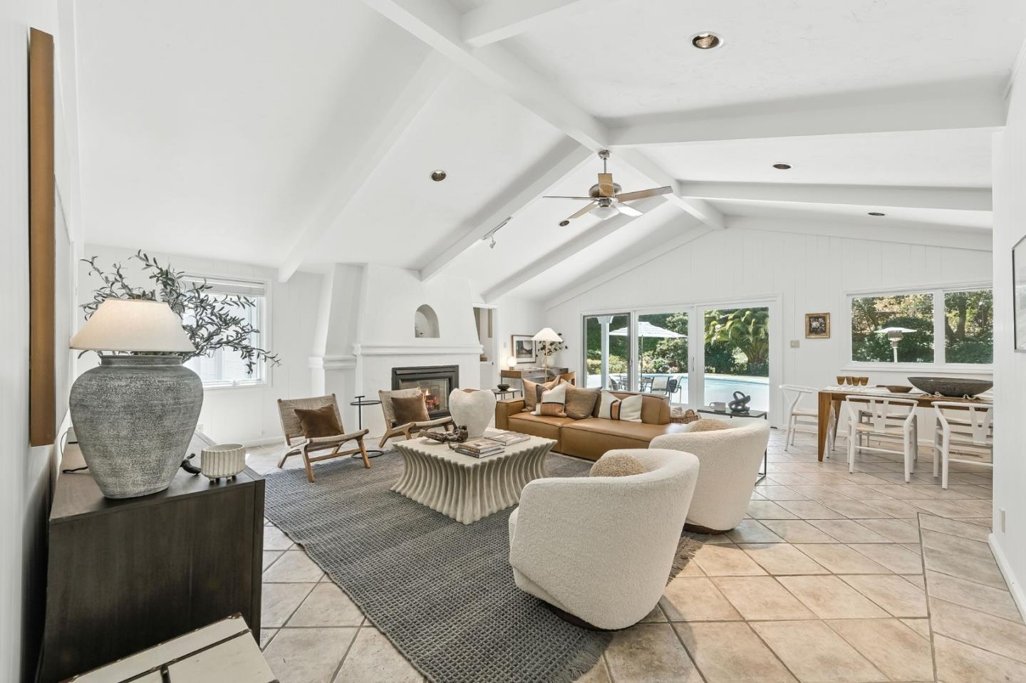 Detail Gallery Image 11 of 58 For 2530 Skyfarm Dr, Hillsborough,  CA 94010 - 4 Beds | 4 Baths