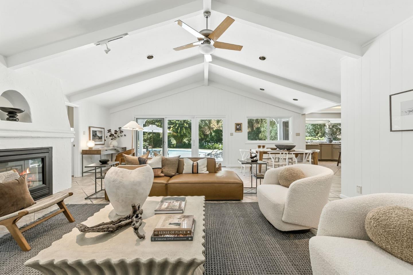 Detail Gallery Image 12 of 58 For 2530 Skyfarm Dr, Hillsborough,  CA 94010 - 4 Beds | 4 Baths