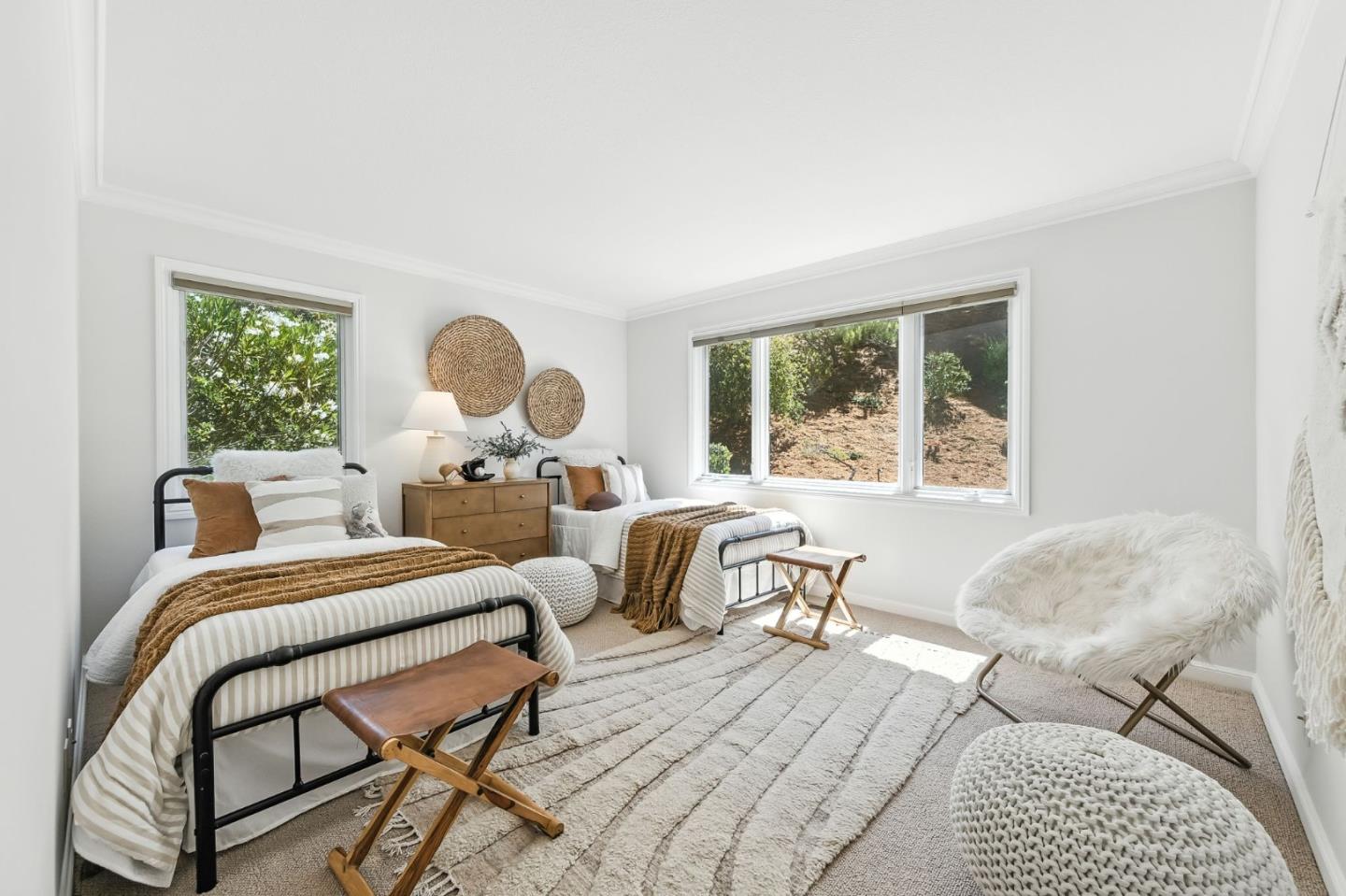 Detail Gallery Image 21 of 58 For 2530 Skyfarm Dr, Hillsborough,  CA 94010 - 4 Beds | 4 Baths