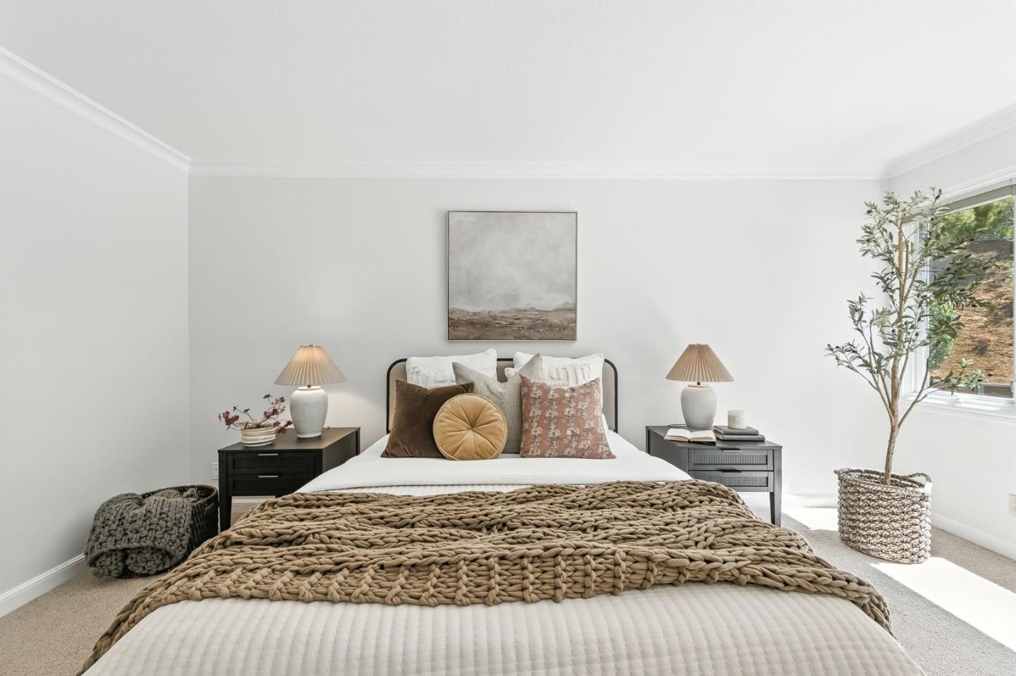 Detail Gallery Image 25 of 58 For 2530 Skyfarm Dr, Hillsborough,  CA 94010 - 4 Beds | 4 Baths