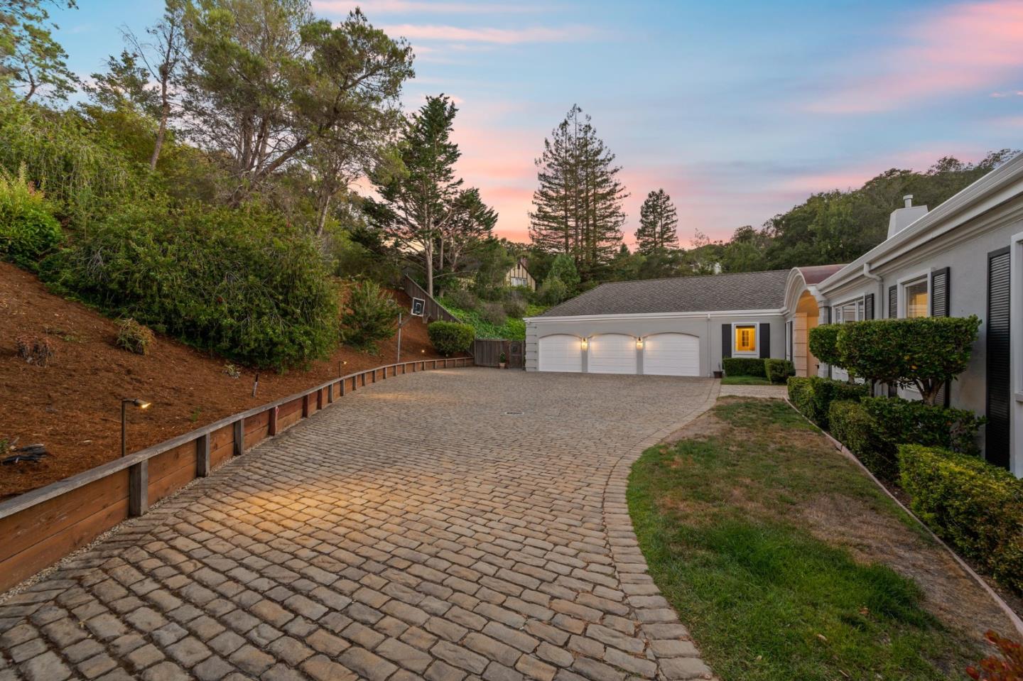 Detail Gallery Image 52 of 58 For 2530 Skyfarm Dr, Hillsborough,  CA 94010 - 4 Beds | 4 Baths