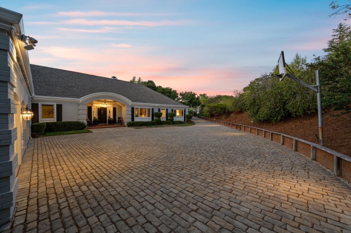 Detail Gallery Image 53 of 58 For 2530 Skyfarm Dr, Hillsborough,  CA 94010 - 4 Beds | 4 Baths