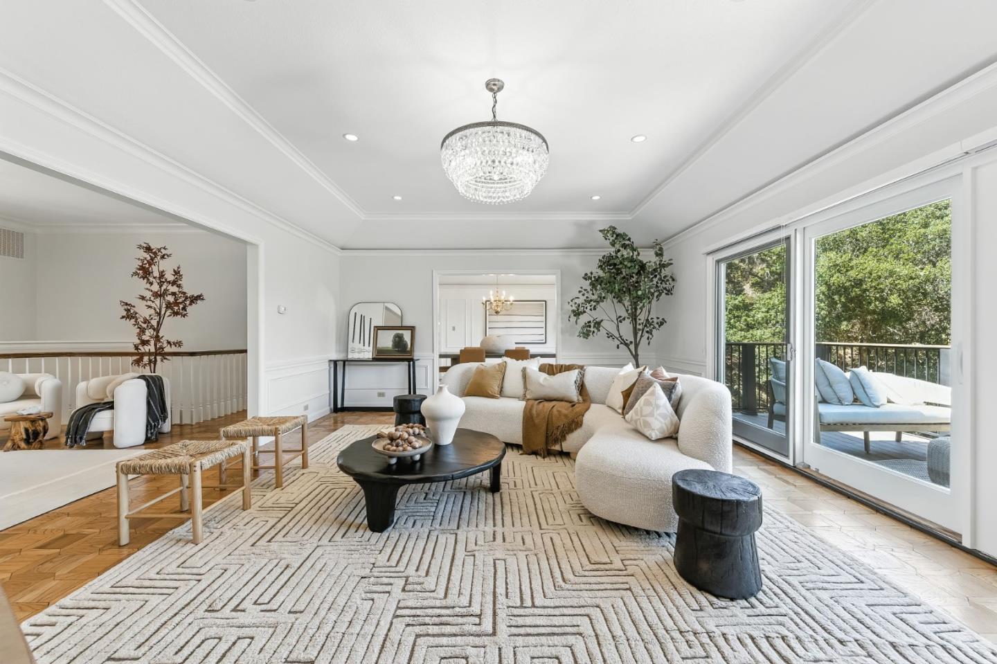 Detail Gallery Image 7 of 58 For 2530 Skyfarm Dr, Hillsborough,  CA 94010 - 4 Beds | 4 Baths