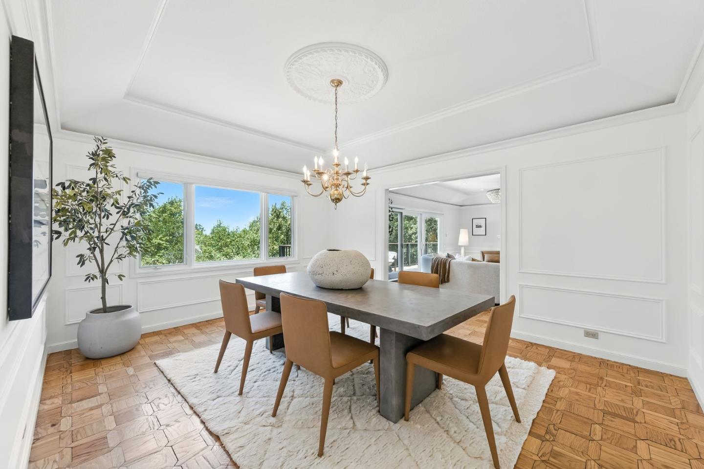 Detail Gallery Image 9 of 58 For 2530 Skyfarm Dr, Hillsborough,  CA 94010 - 4 Beds | 4 Baths
