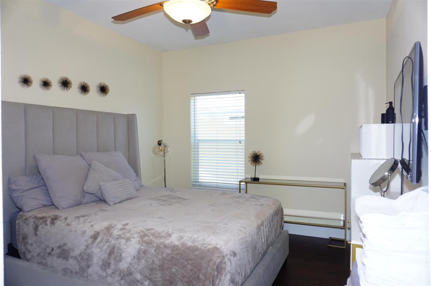 Detail Gallery Image 16 of 29 For 1225 Vienna Dr #450,  Sunnyvale,  CA 94089 - 3 Beds | 2 Baths