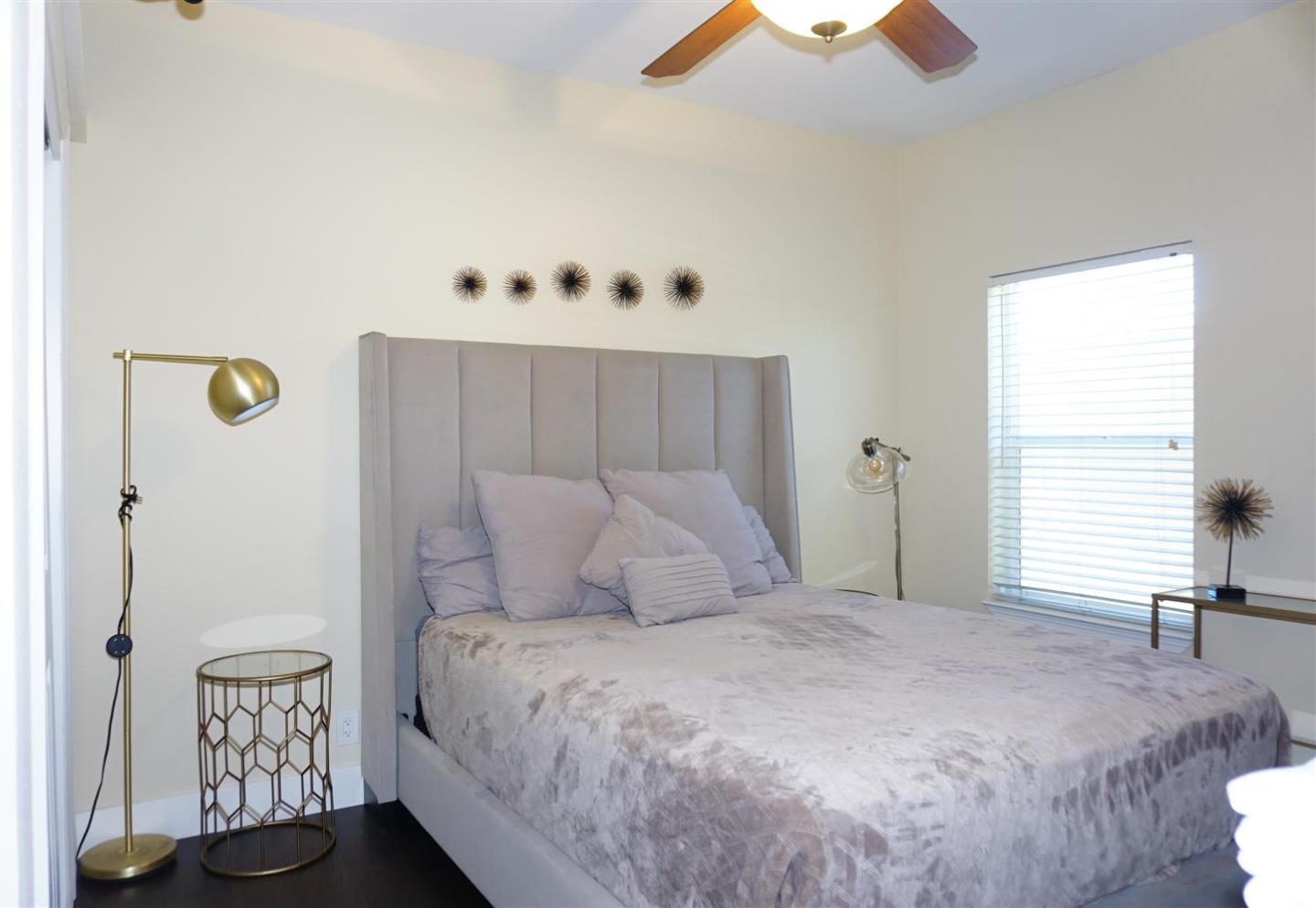 Detail Gallery Image 21 of 29 For 1225 Vienna Dr #450,  Sunnyvale,  CA 94089 - 3 Beds | 2 Baths