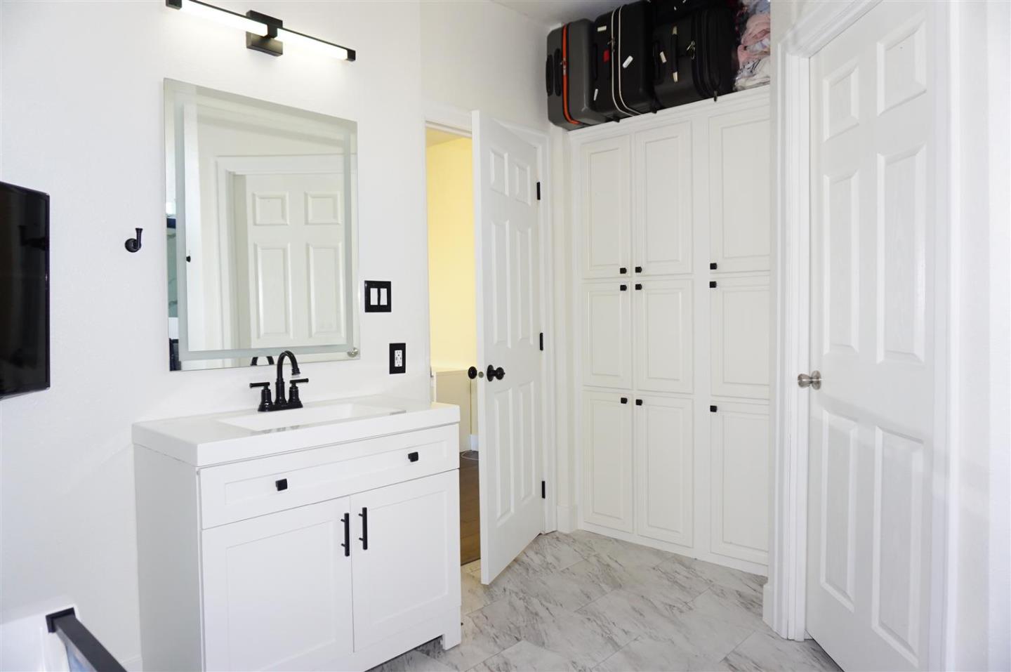 Detail Gallery Image 22 of 29 For 1225 Vienna Dr #450,  Sunnyvale,  CA 94089 - 3 Beds | 2 Baths