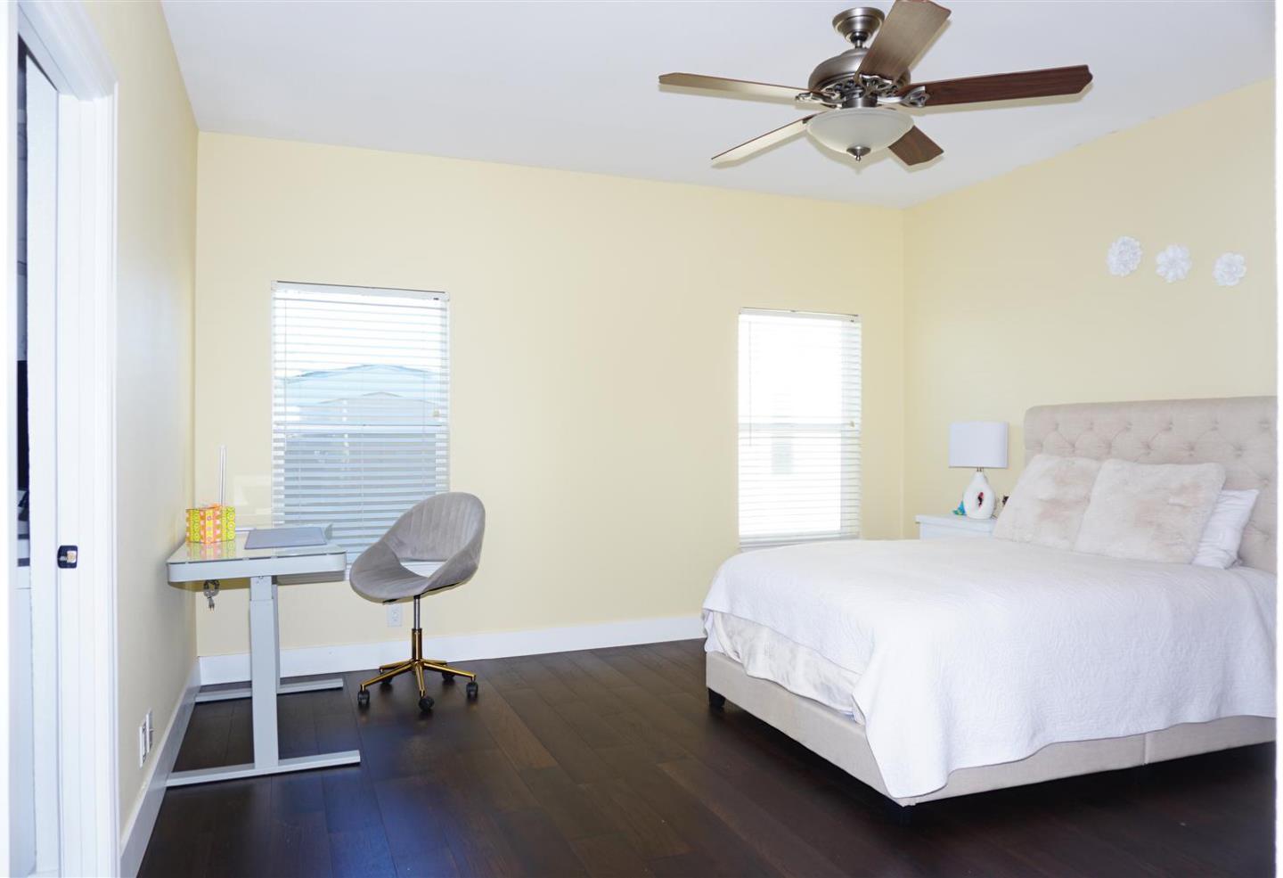 Detail Gallery Image 24 of 29 For 1225 Vienna Dr #450,  Sunnyvale,  CA 94089 - 3 Beds | 2 Baths