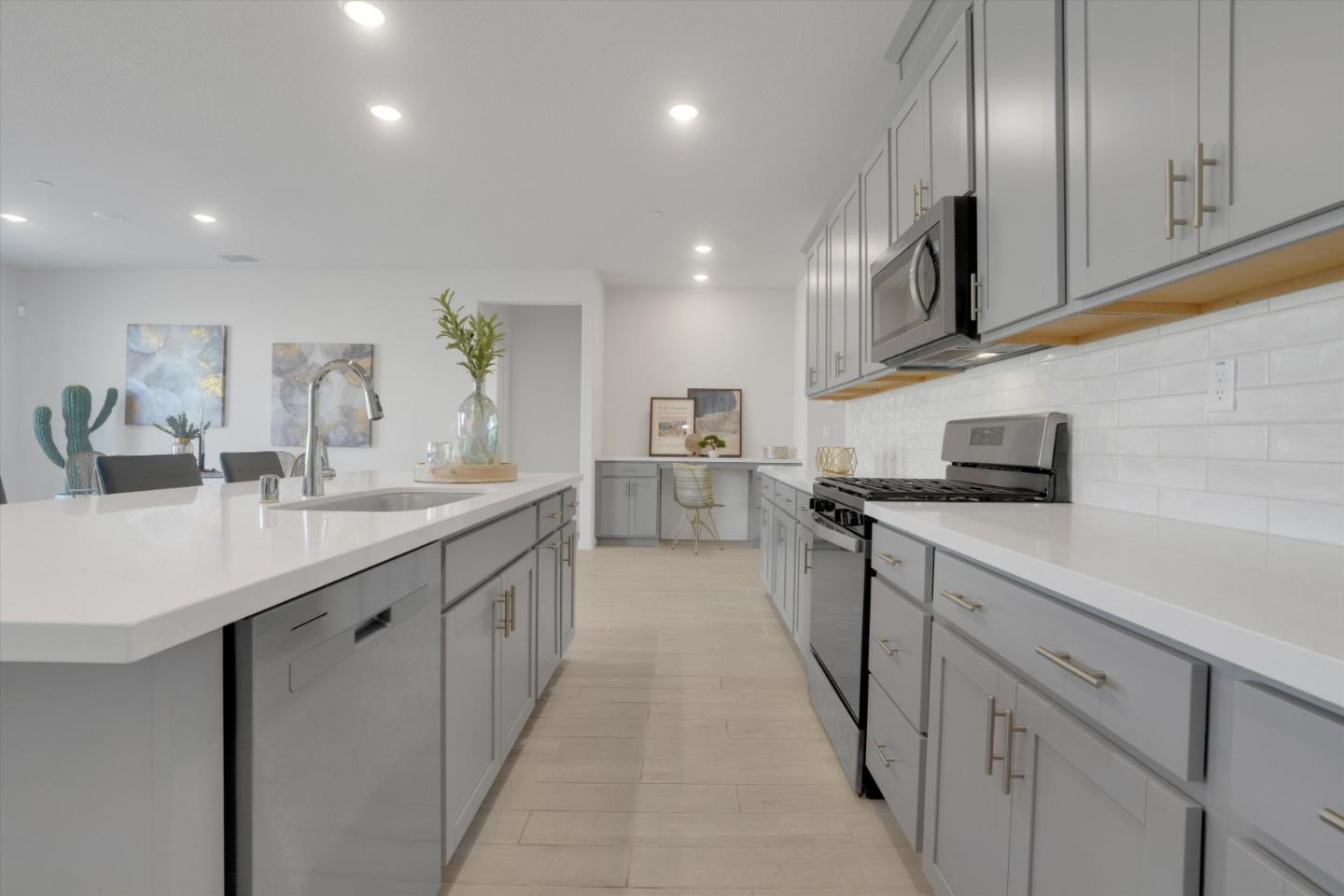 Detail Gallery Image 13 of 29 For 2911 Buckley Ct, Manteca,  CA 95337 - 4 Beds | 2 Baths