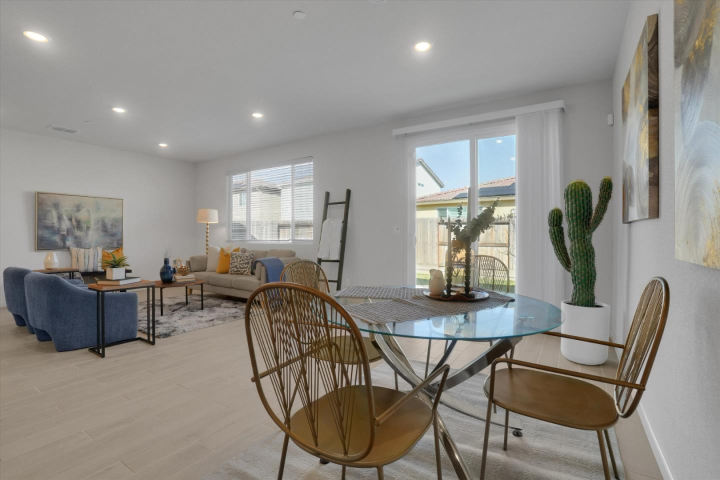 Detail Gallery Image 7 of 29 For 2911 Buckley Ct, Manteca,  CA 95337 - 4 Beds | 2 Baths