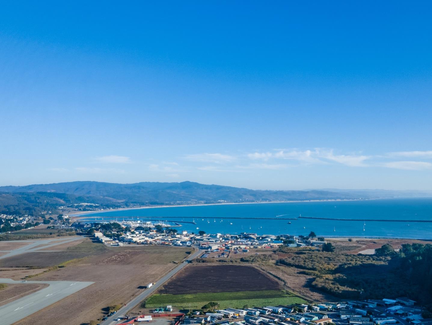 00 5 Airport Street, Moss Beach, CA, 94038