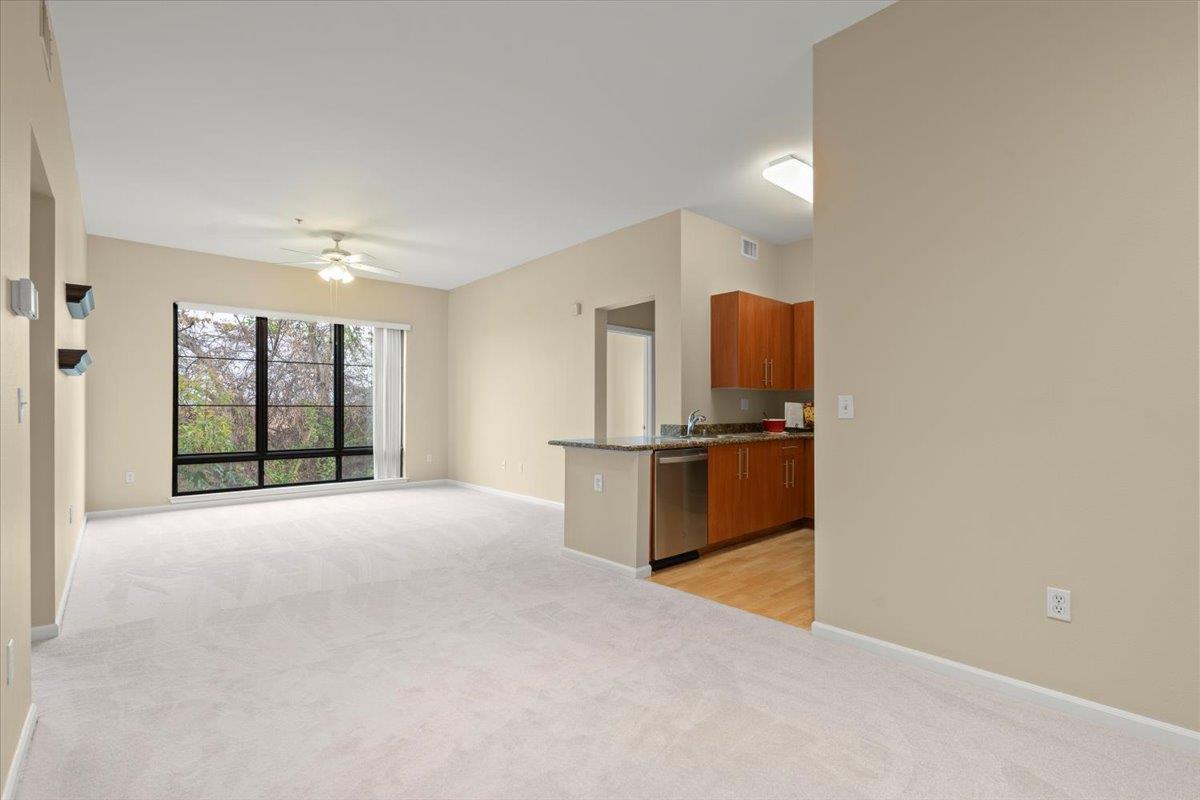 Detail Gallery Image 2 of 16 For 1060 S 3rd St #329,  San Jose,  CA 95112 - 2 Beds | 2 Baths