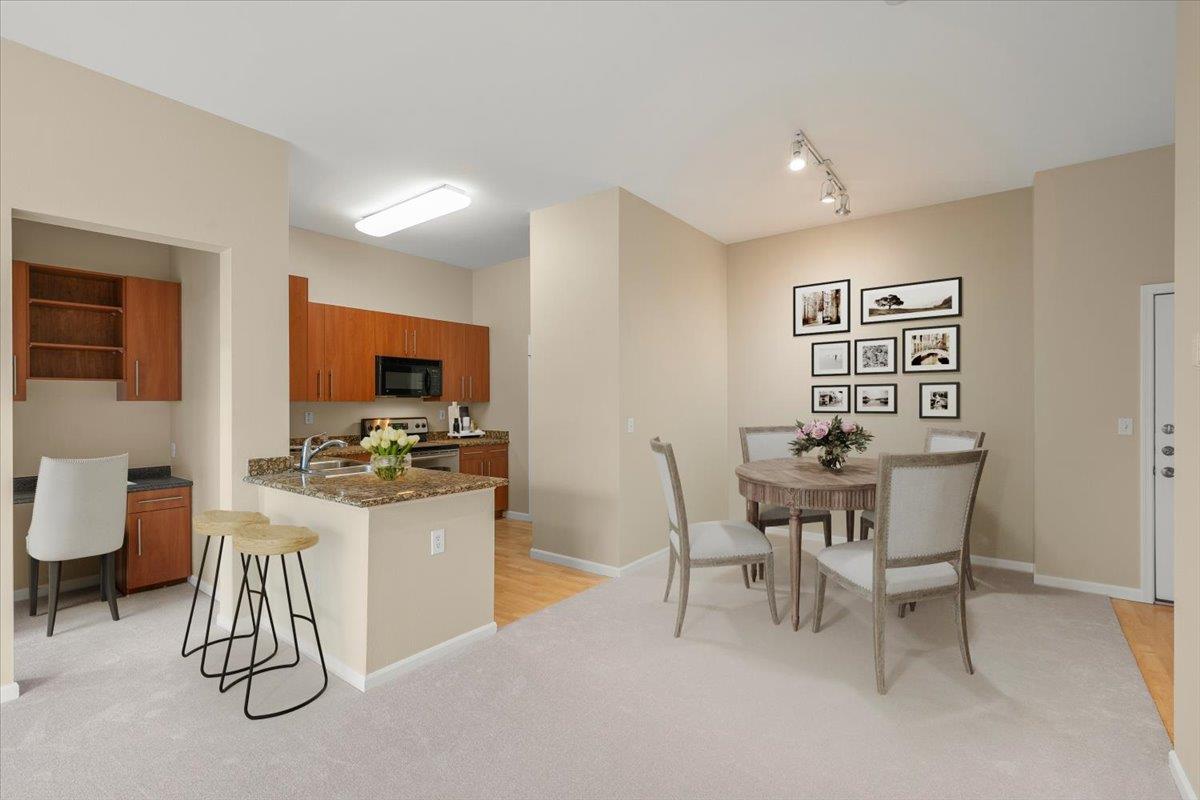 Detail Gallery Image 6 of 17 For 1060 S 3rd St #329,  San Jose,  CA 95112 - 2 Beds | 2 Baths