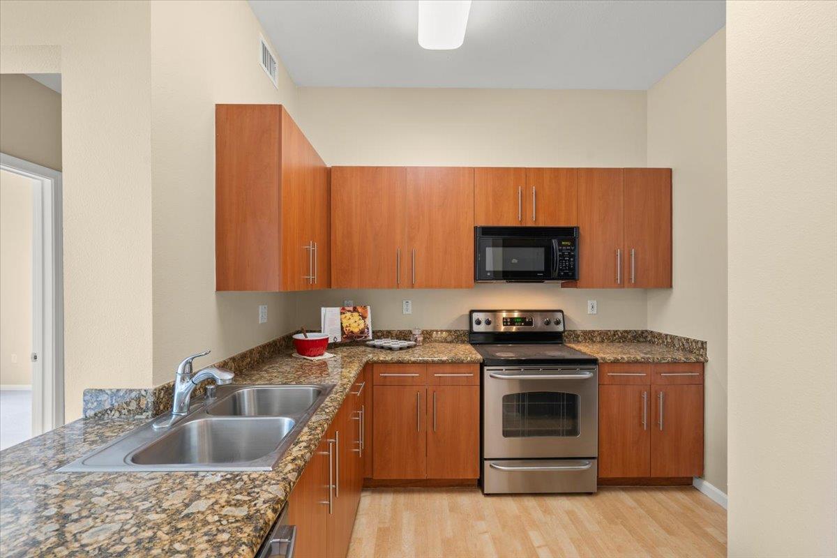 Detail Gallery Image 7 of 17 For 1060 S 3rd St #329,  San Jose,  CA 95112 - 2 Beds | 2 Baths