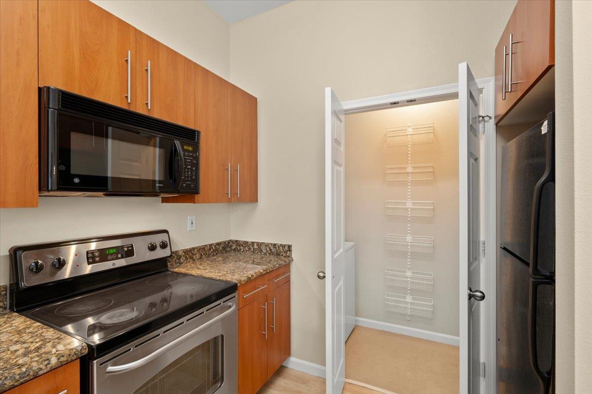 Detail Gallery Image 8 of 17 For 1060 S 3rd St #329,  San Jose,  CA 95112 - 2 Beds | 2 Baths