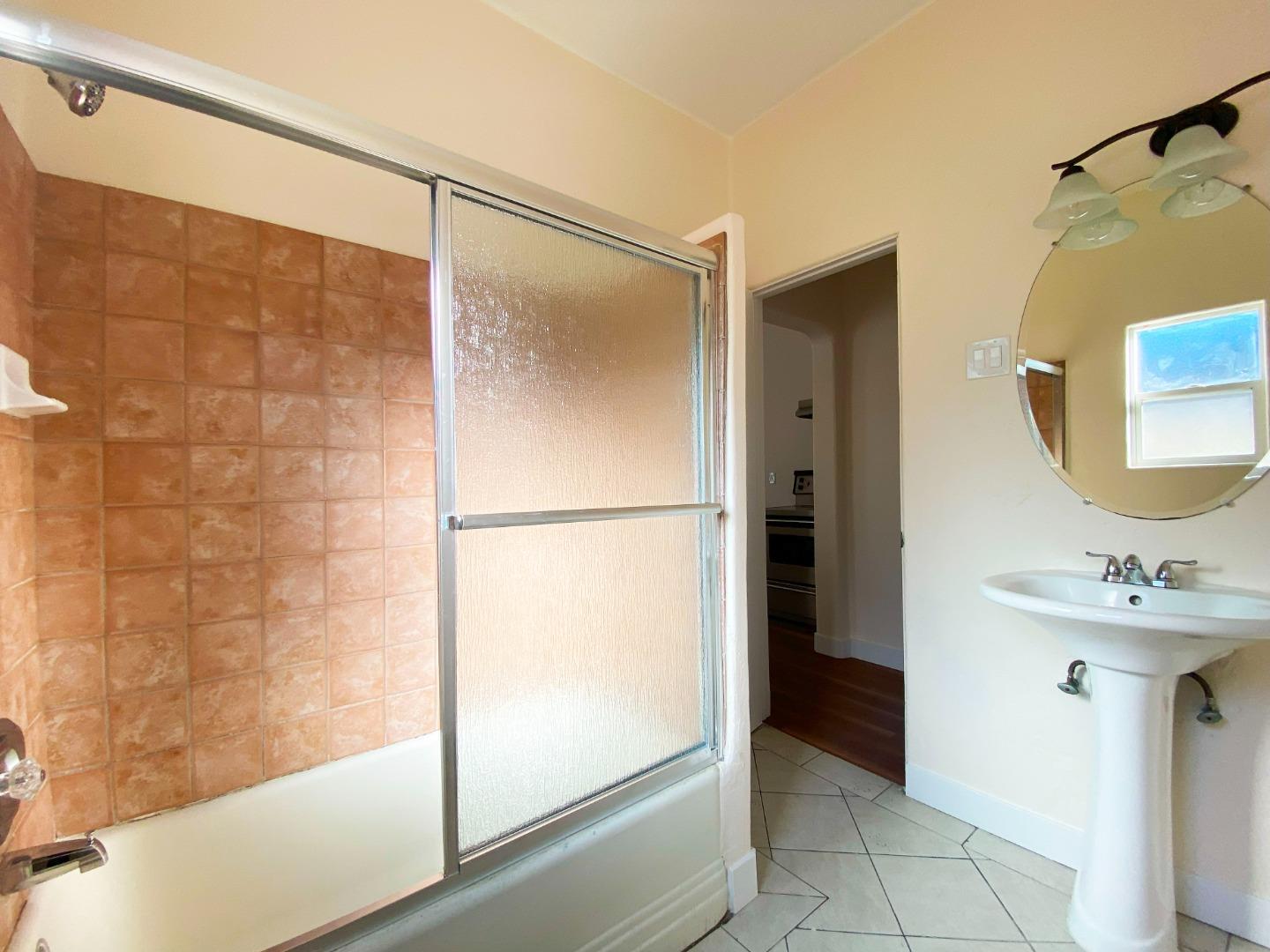 Detail Gallery Image 11 of 16 For 1595 Pomona Ave #01,  San Jose,  CA 95110 - – Beds | – Baths