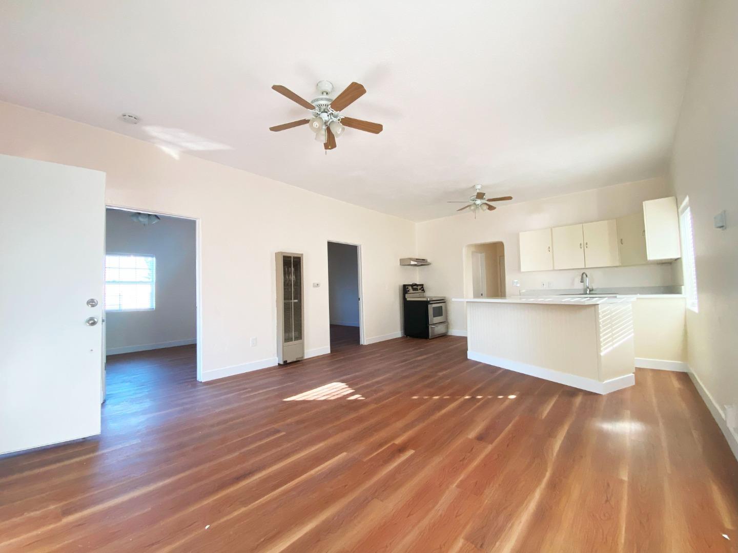 Detail Gallery Image 5 of 15 For 1595 Pomona Ave #01,  San Jose,  CA 95110 - – Beds | – Baths