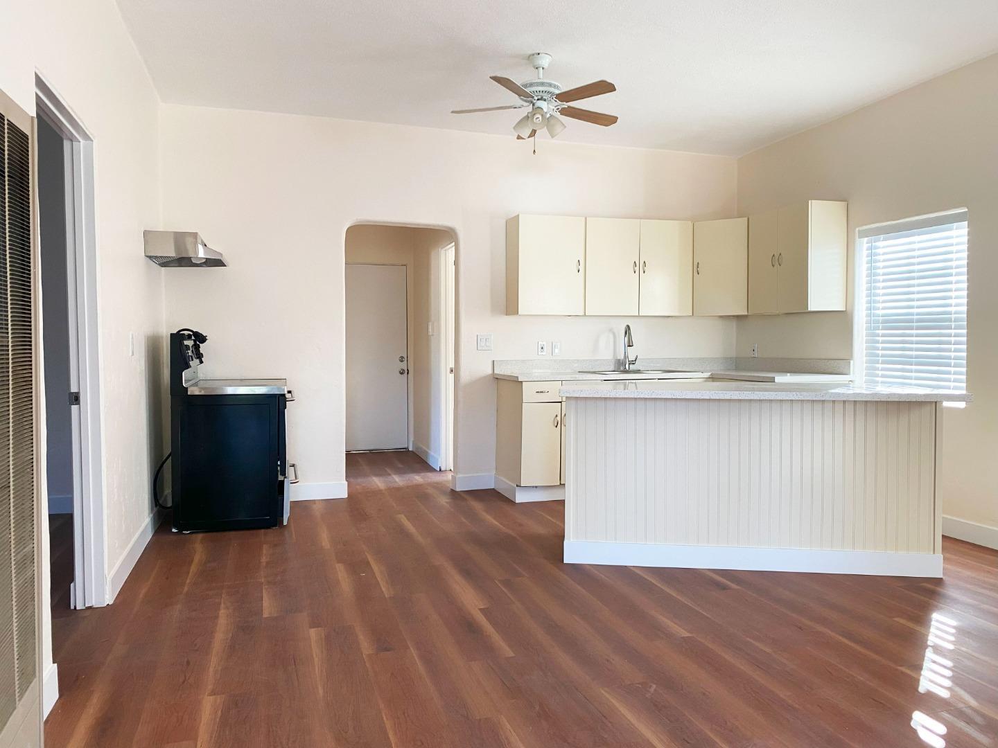 Detail Gallery Image 7 of 15 For 1595 Pomona Ave #01,  San Jose,  CA 95110 - – Beds | – Baths