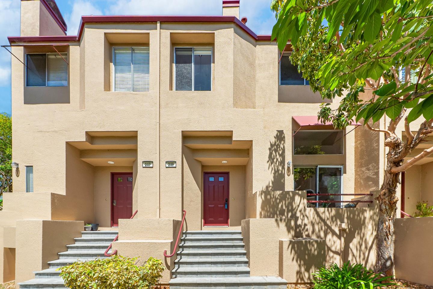 Detail Gallery Image 1 of 28 For 219 Commons Ln, Foster City,  CA 94404 - 2 Beds | 2 Baths