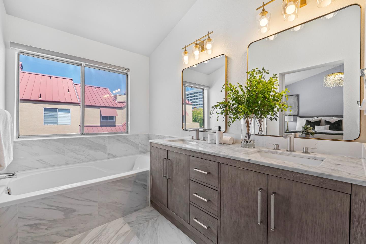 Detail Gallery Image 8 of 28 For 219 Commons Ln, Foster City,  CA 94404 - 2 Beds | 2 Baths