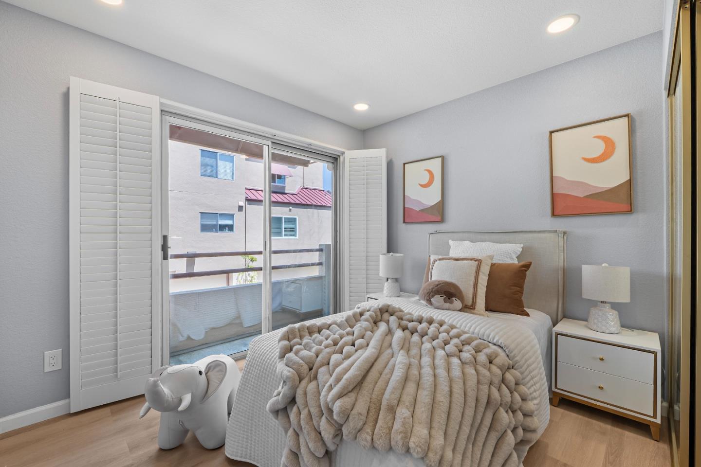 Detail Gallery Image 9 of 28 For 219 Commons Ln, Foster City,  CA 94404 - 2 Beds | 2 Baths