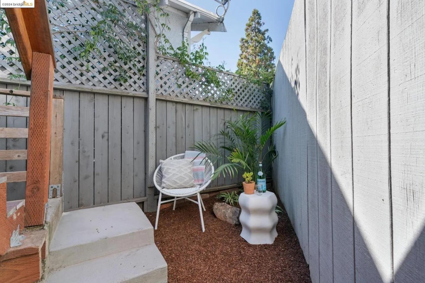 3133 Minna Avenue, Oakland, California 94619, 1 Bedroom Bedrooms, ,1 BathroomBathrooms,Residential Lease,For Rent,3133 Minna Avenue,ML81990415