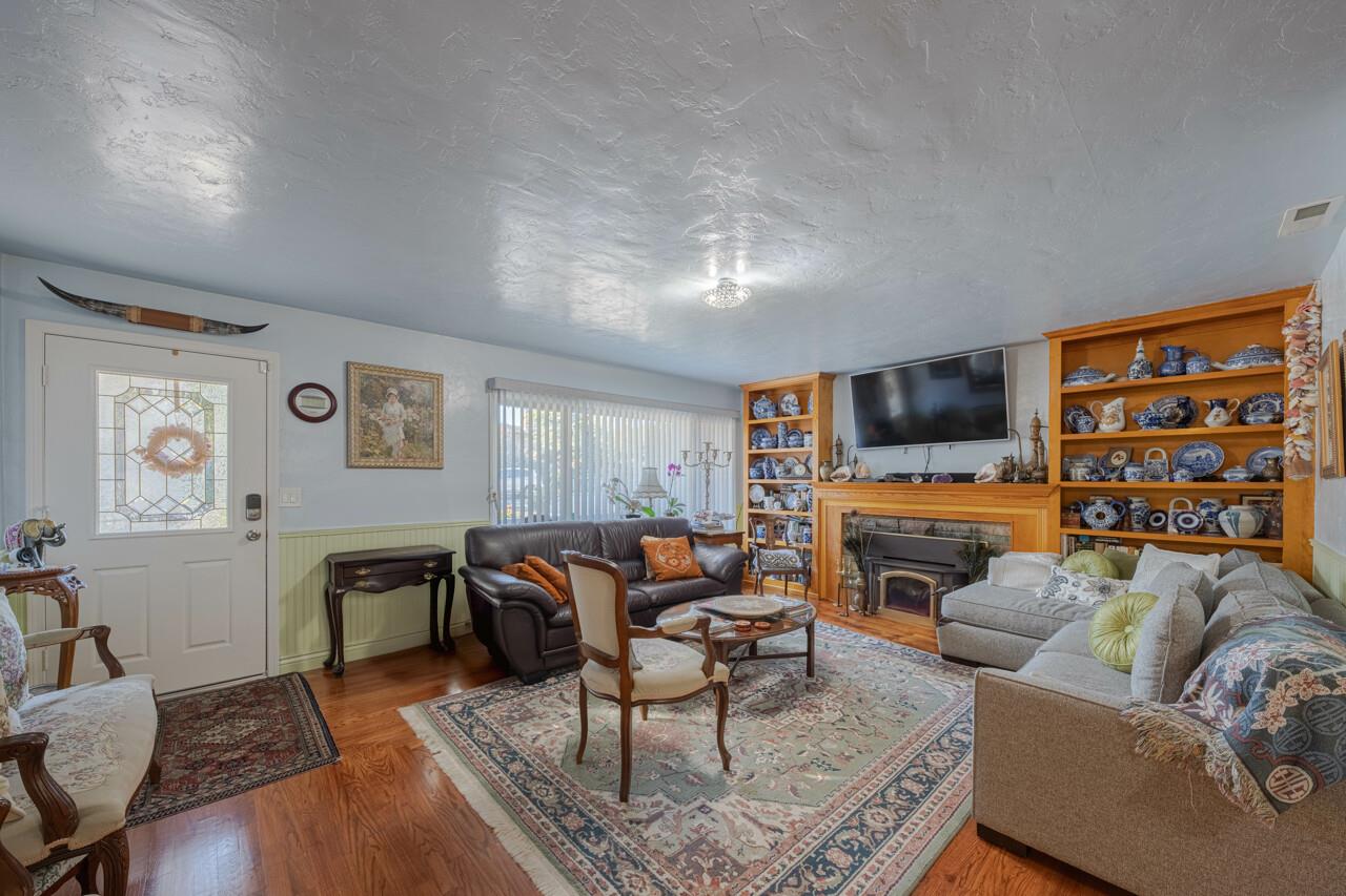 Detail Gallery Image 6 of 27 For 1615 Military Ave, Seaside,  CA 93955 - 3 Beds | 1 Baths