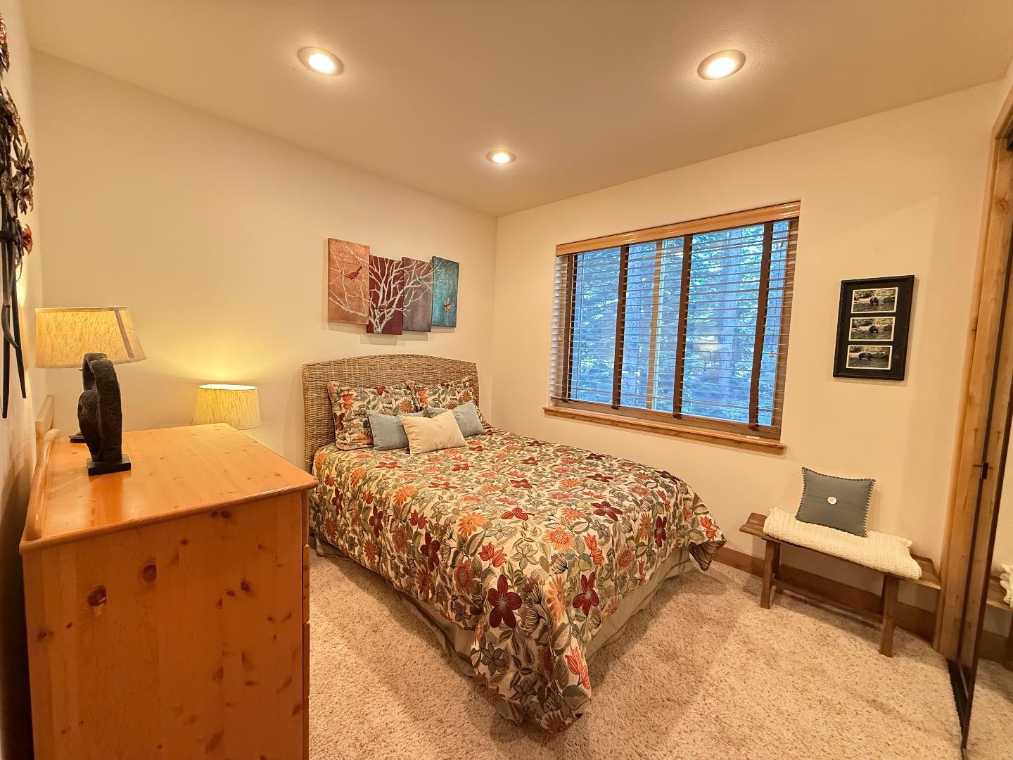 1528 Chippewa Street, South Lake Tahoe, California 96150, 5 Bedrooms Bedrooms, ,3 BathroomsBathrooms,Residential,For Sale,1528 Chippewa Street,ML81990452