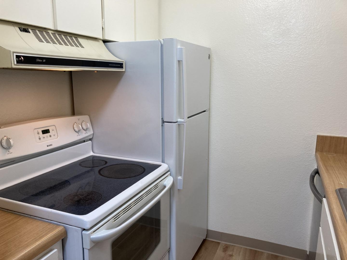Detail Gallery Image 2 of 22 For 5246 Shelter Creek Ln, San Bruno,  CA 94066 - 0 Beds | 1 Baths