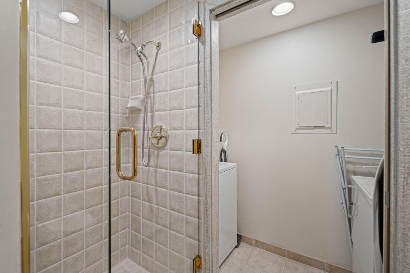 Detail Gallery Image 15 of 22 For 7026 Valley Greens Cir #18,  Carmel,  CA 93923 - 2 Beds | 2 Baths