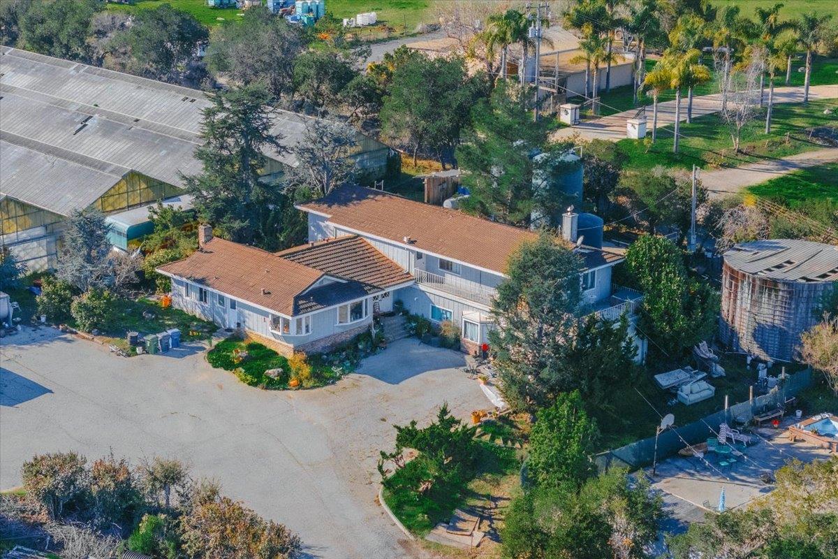 Detail Gallery Image 2 of 73 For 371 Calabasas Rd, Watsonville,  CA 95076 - 5 Beds | 2/1 Baths