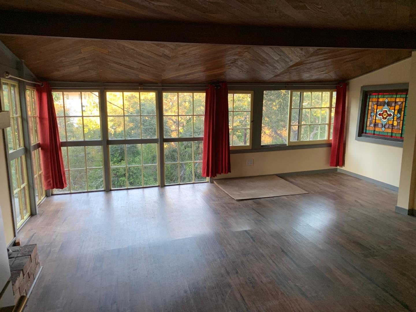Detail Gallery Image 8 of 29 For 535 Lake Blvd, Redwood City,  CA 94062 - 2 Beds | 2 Baths