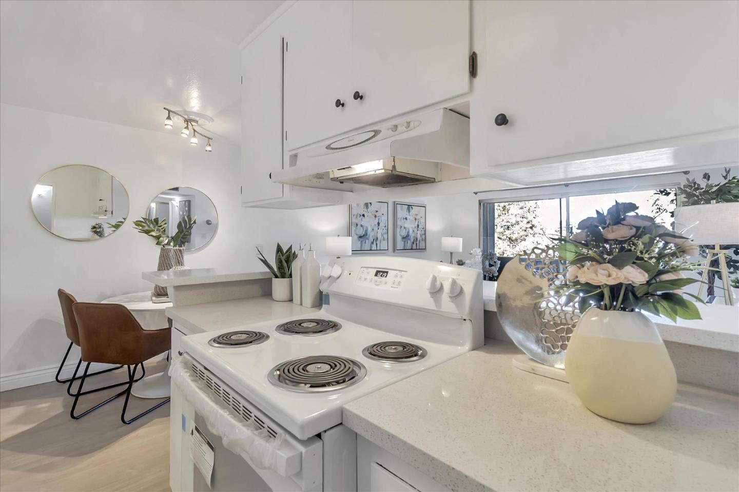 Detail Gallery Image 6 of 19 For 1458 Hudson St #310,  Redwood City,  CA 94061 - 1 Beds | 1 Baths
