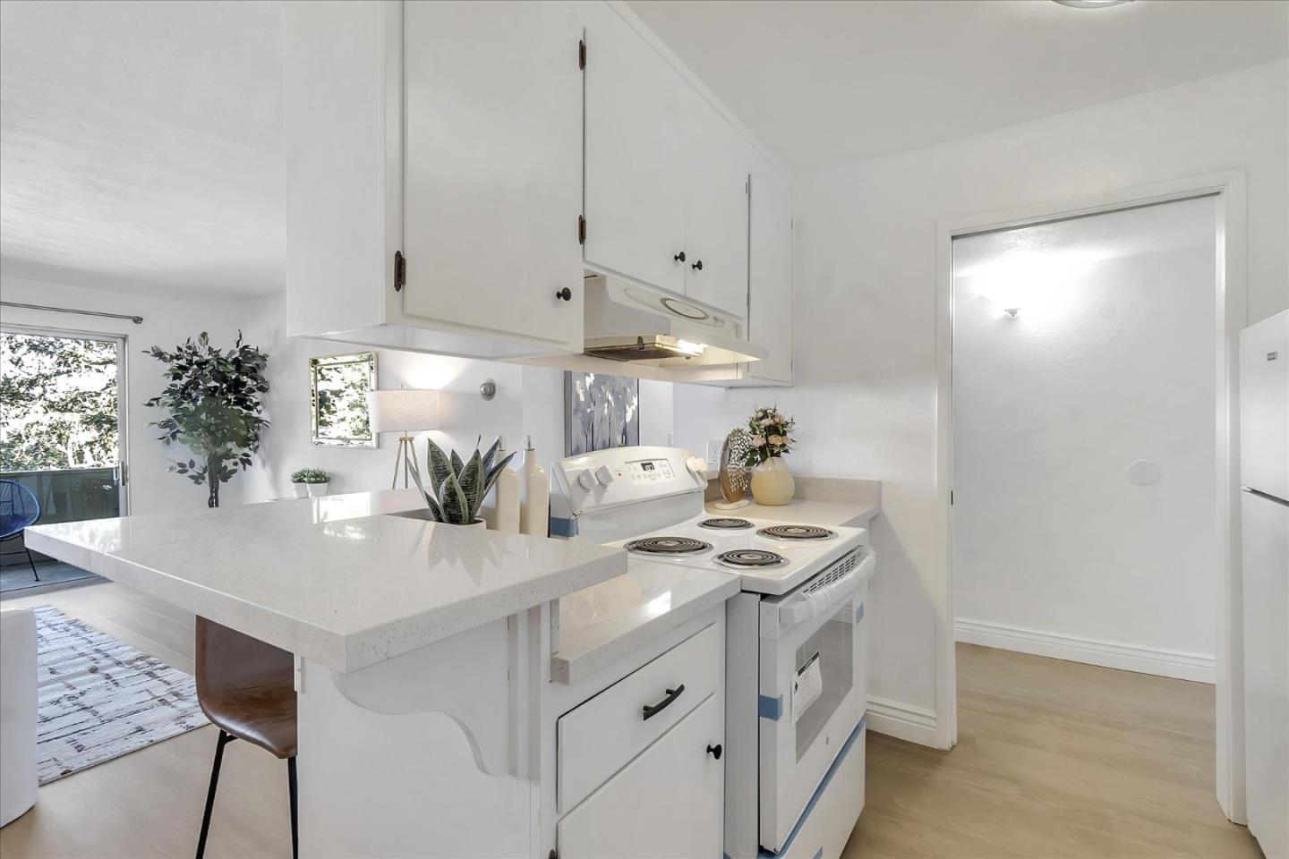 Detail Gallery Image 8 of 19 For 1458 Hudson St #310,  Redwood City,  CA 94061 - 1 Beds | 1 Baths