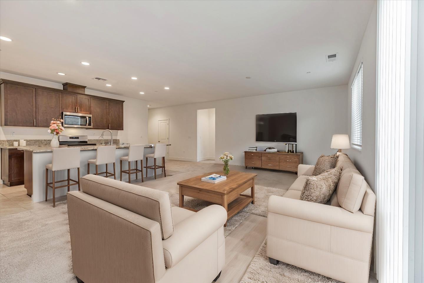 Detail Gallery Image 10 of 67 For 1380 Chariot Rd, Hollister,  CA 95023 - 3 Beds | 2 Baths
