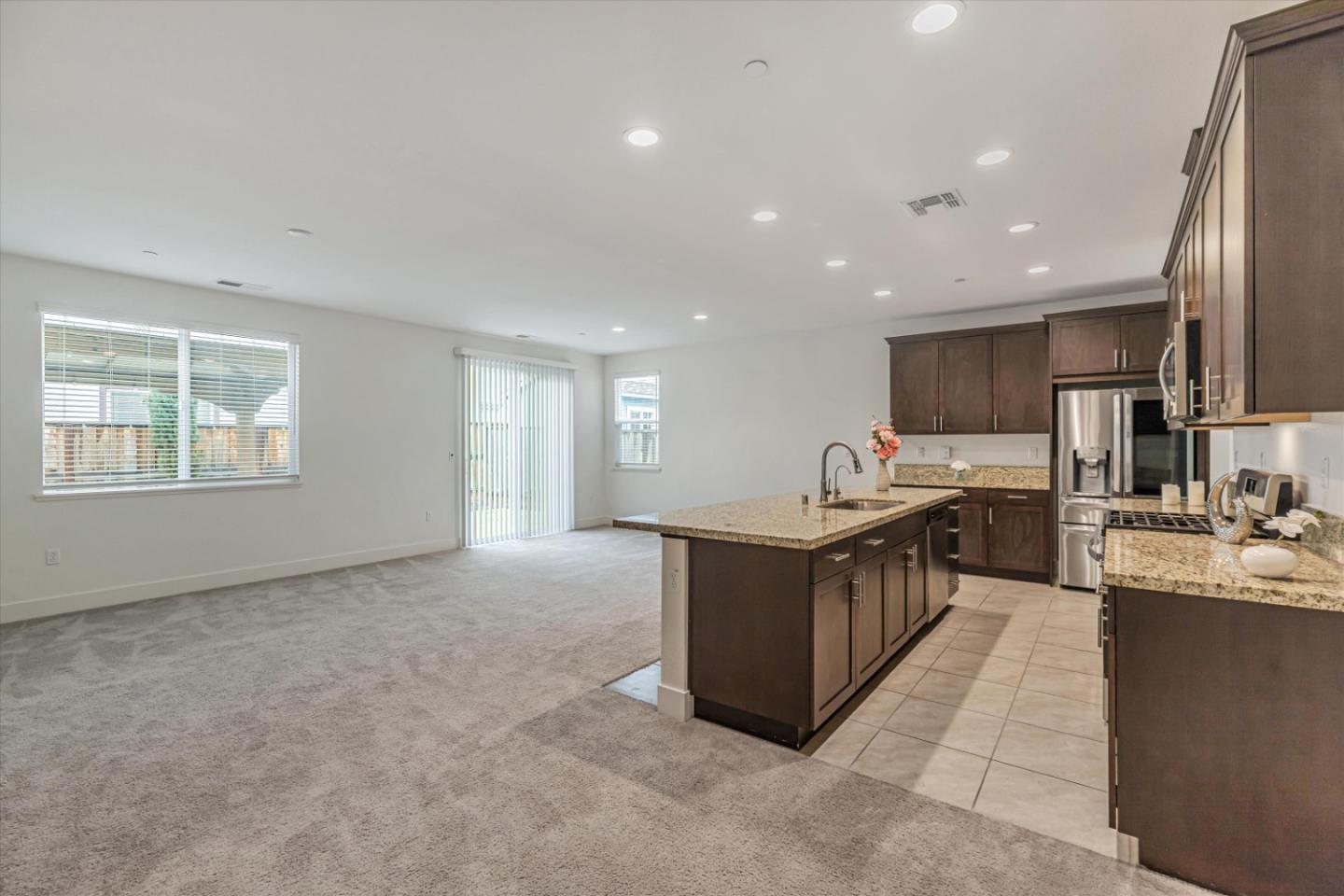 Detail Gallery Image 12 of 67 For 1380 Chariot Rd, Hollister,  CA 95023 - 3 Beds | 2 Baths