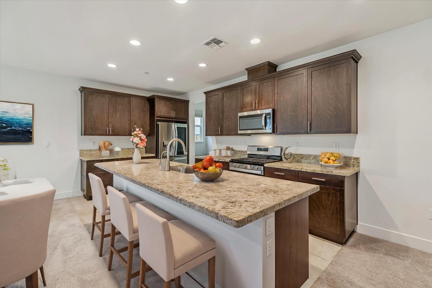 Detail Gallery Image 13 of 67 For 1380 Chariot Rd, Hollister,  CA 95023 - 3 Beds | 2 Baths
