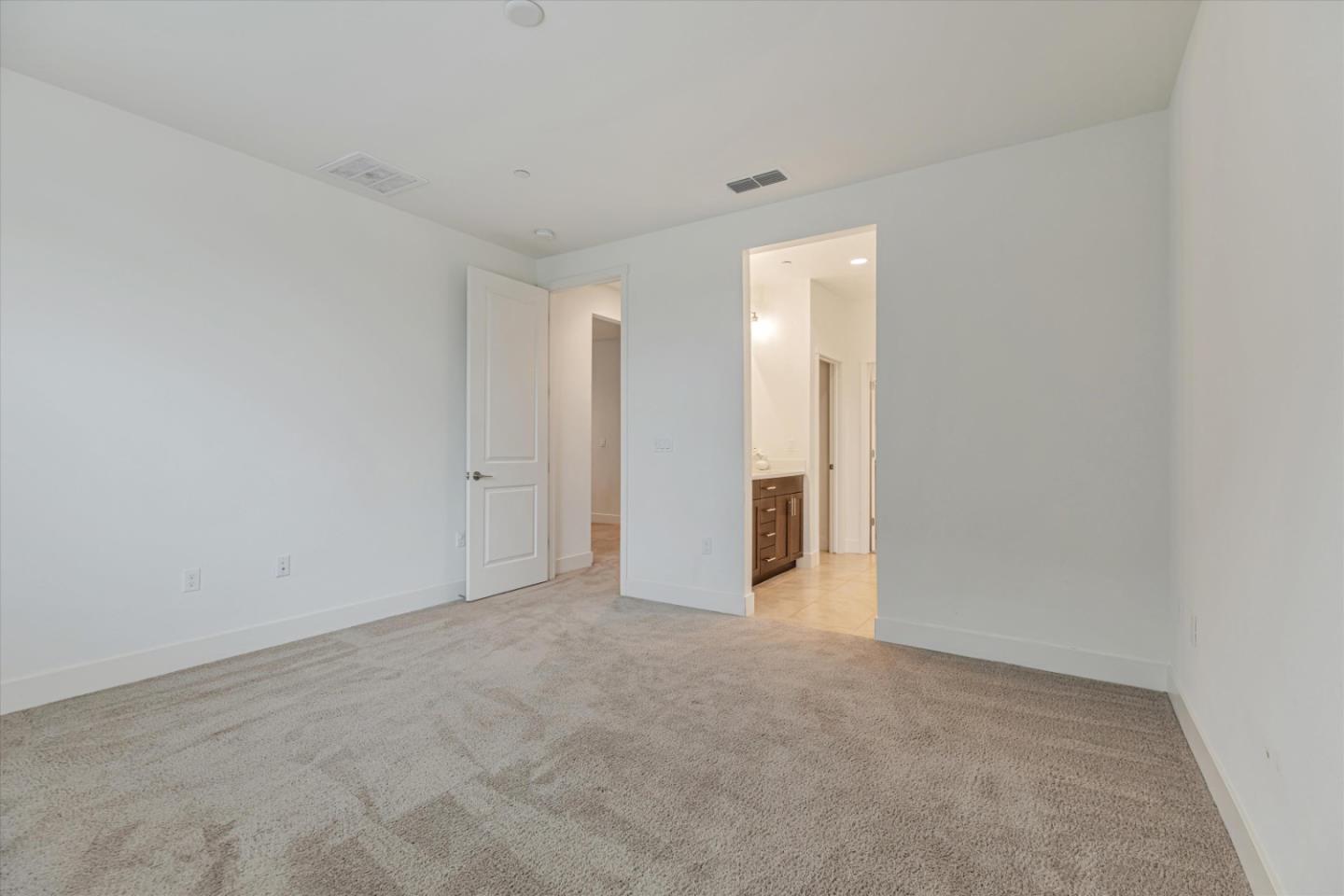 Detail Gallery Image 28 of 67 For 1380 Chariot Rd, Hollister,  CA 95023 - 3 Beds | 2 Baths