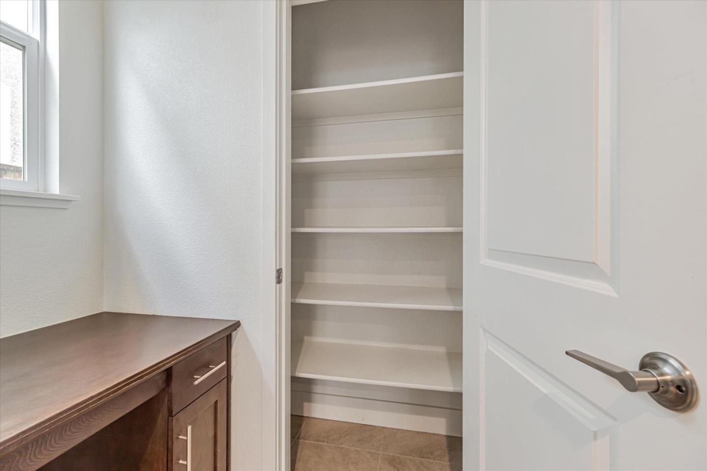 Detail Gallery Image 32 of 67 For 1380 Chariot Rd, Hollister,  CA 95023 - 3 Beds | 2 Baths
