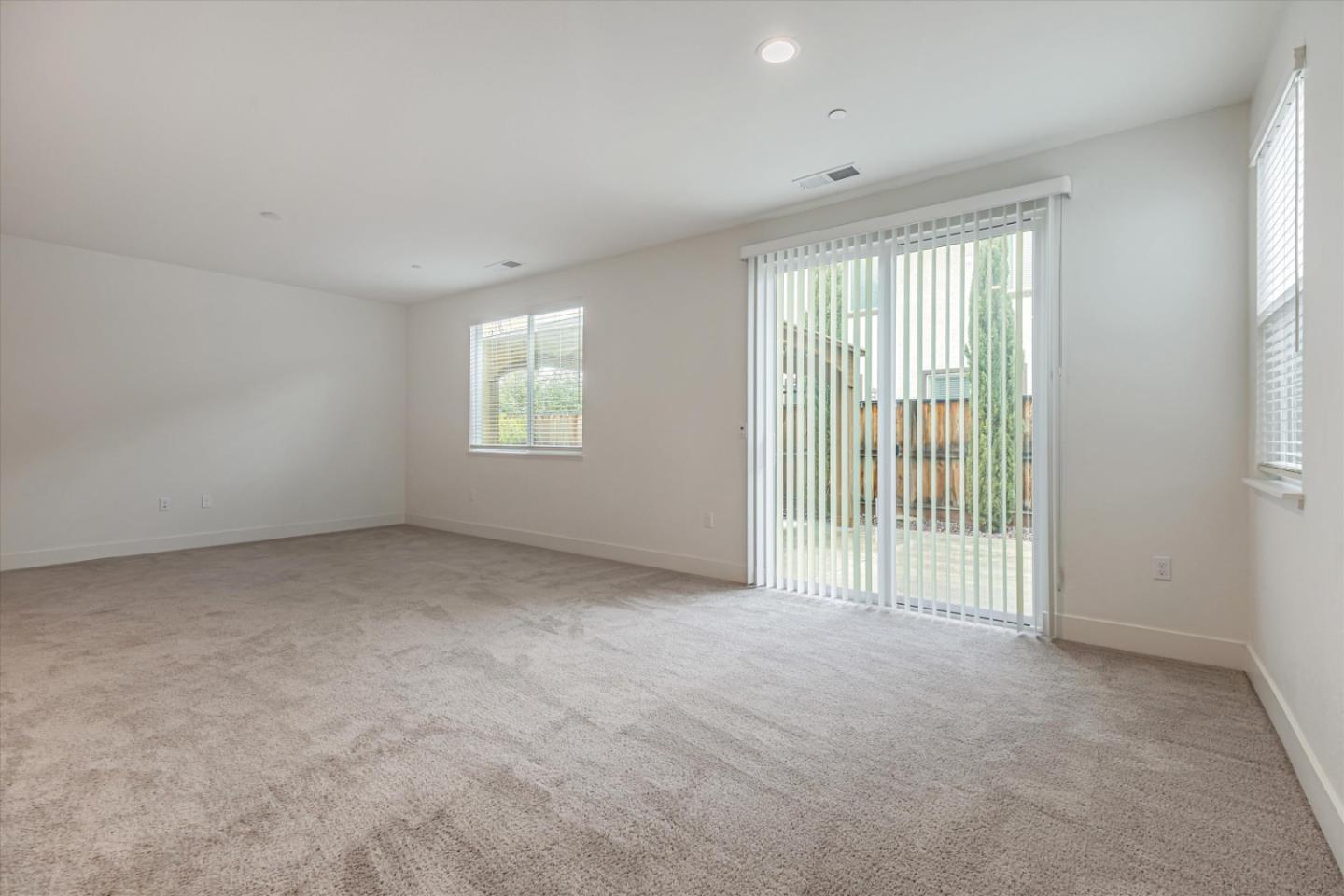 Detail Gallery Image 9 of 67 For 1380 Chariot Rd, Hollister,  CA 95023 - 3 Beds | 2 Baths