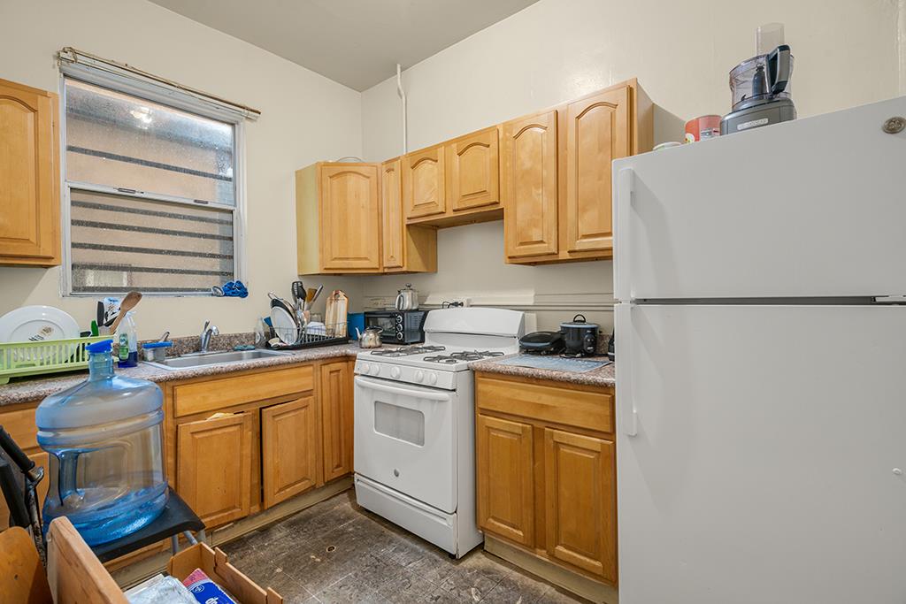 Detail Gallery Image 10 of 19 For 2878 Telegraph Ave, Oakland,  CA 94609 - – Beds | – Baths