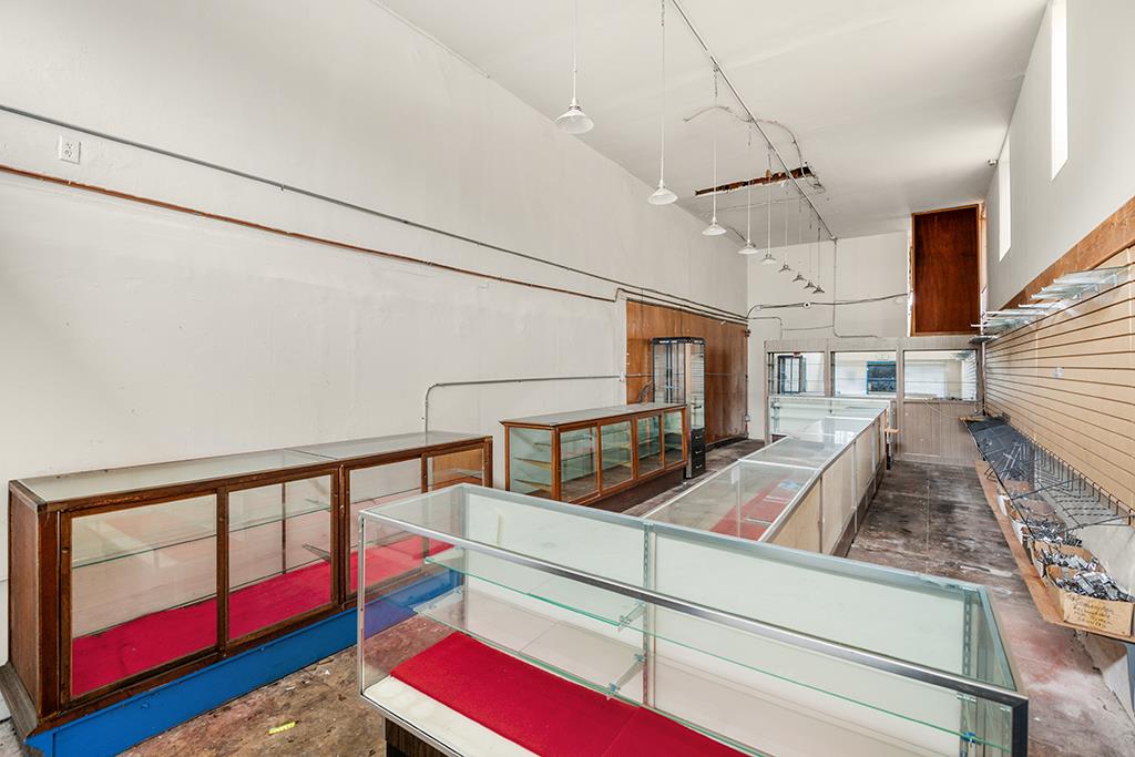 Detail Gallery Image 4 of 19 For 2878 Telegraph Ave, Oakland,  CA 94609 - – Beds | – Baths