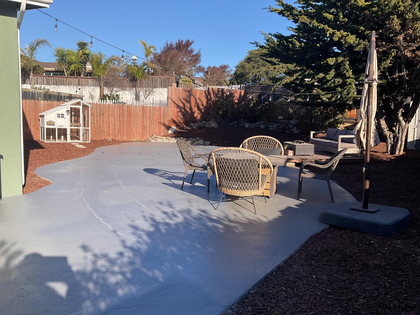 Detail Gallery Image 3 of 28 For 1920 Grandview St, Seaside,  CA 93955 - 3 Beds | 2 Baths