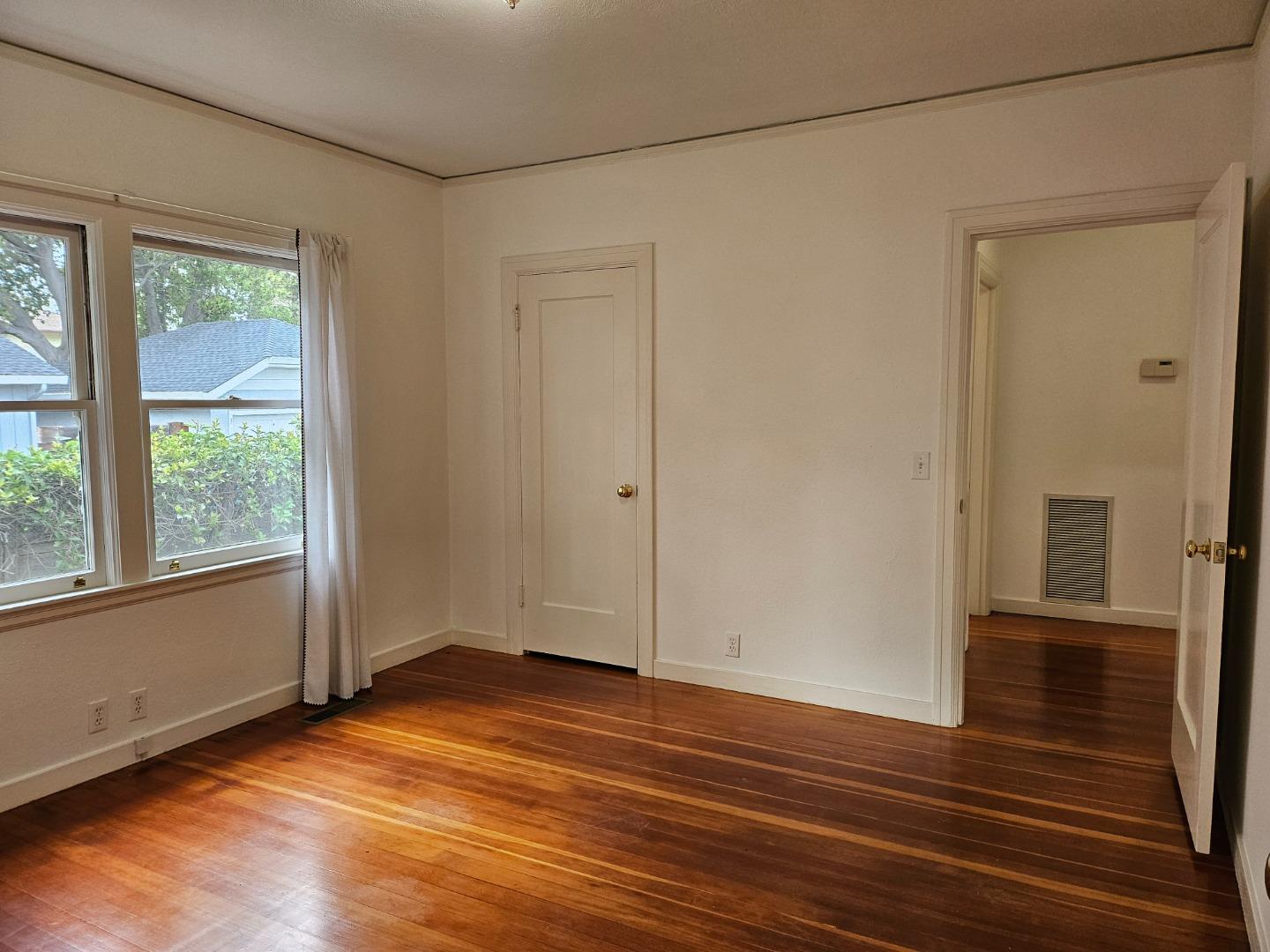 Detail Gallery Image 10 of 24 For 750 Fremont Unit a St, Menlo Park,  CA 94025 - 2 Beds | 1 Baths