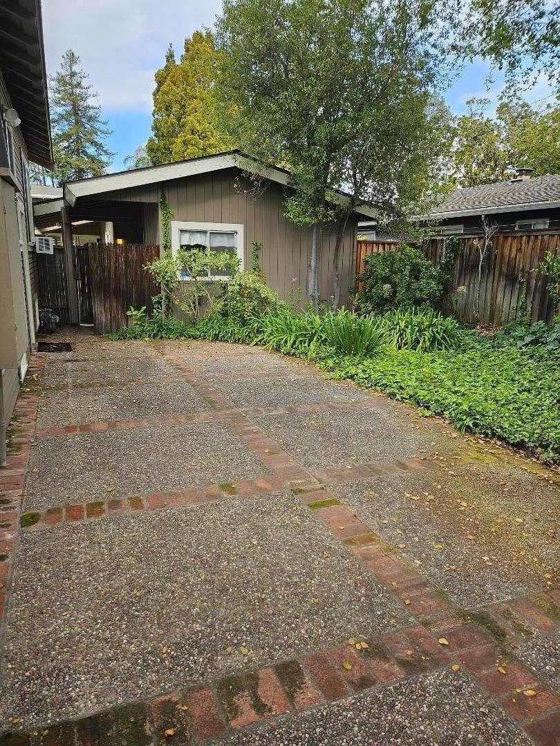Detail Gallery Image 21 of 24 For 750 Fremont Unit a St, Menlo Park,  CA 94025 - 2 Beds | 1 Baths